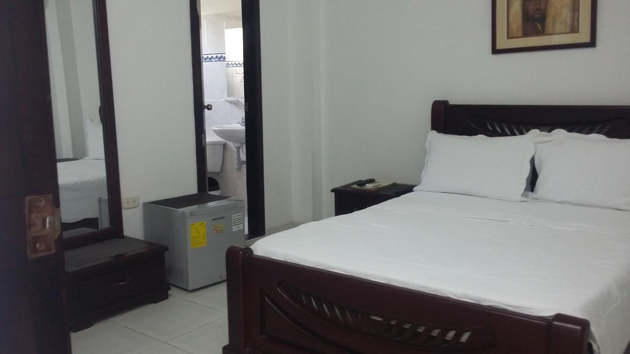 ואיידופאר Hotel La Vieja Sara מראה חיצוני תמונה