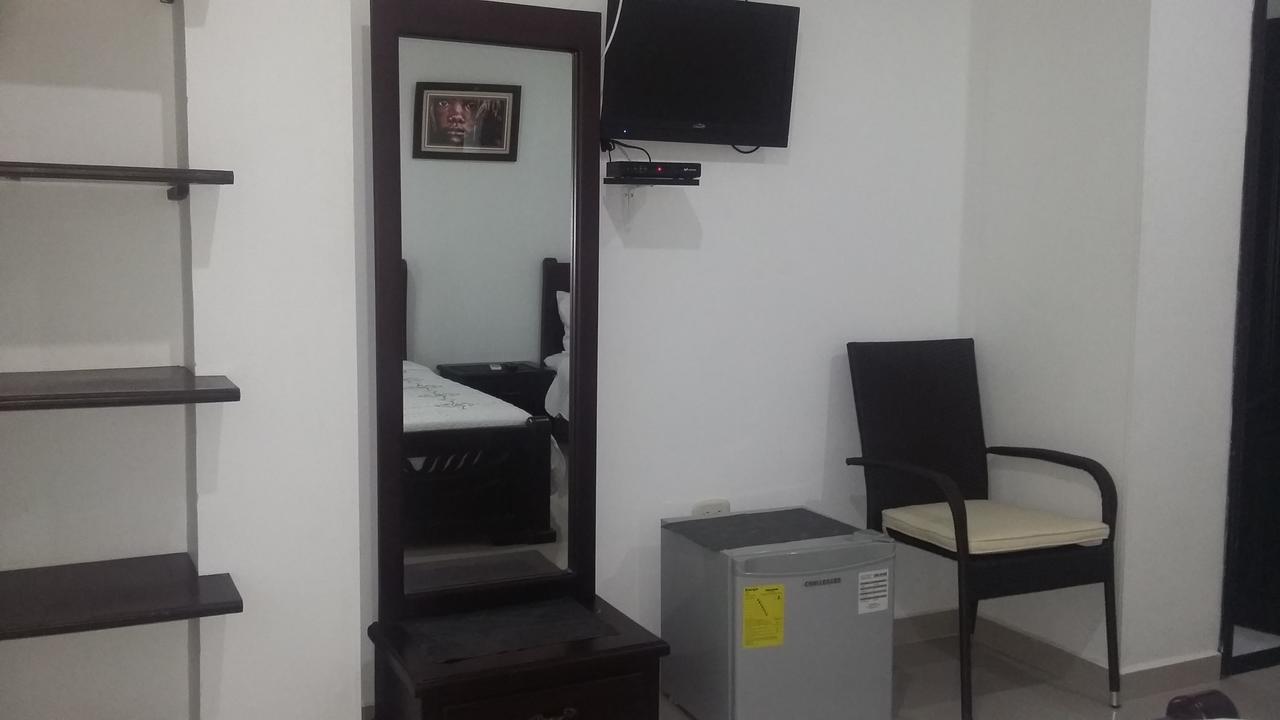 ואיידופאר Hotel La Vieja Sara מראה חיצוני תמונה